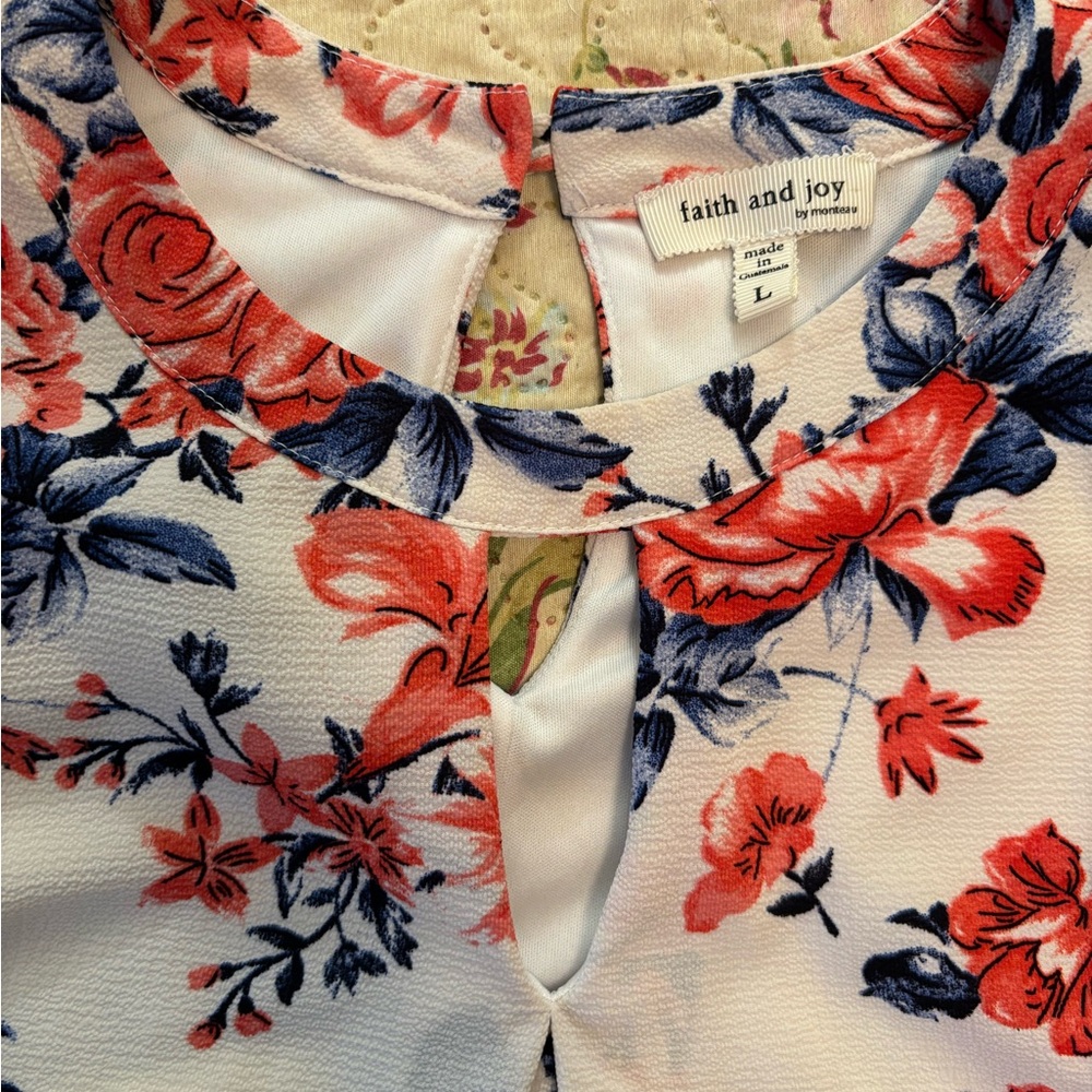 🌻Faith and Joy Red and Blue Cut Out Blouse with Peter Pan Collar